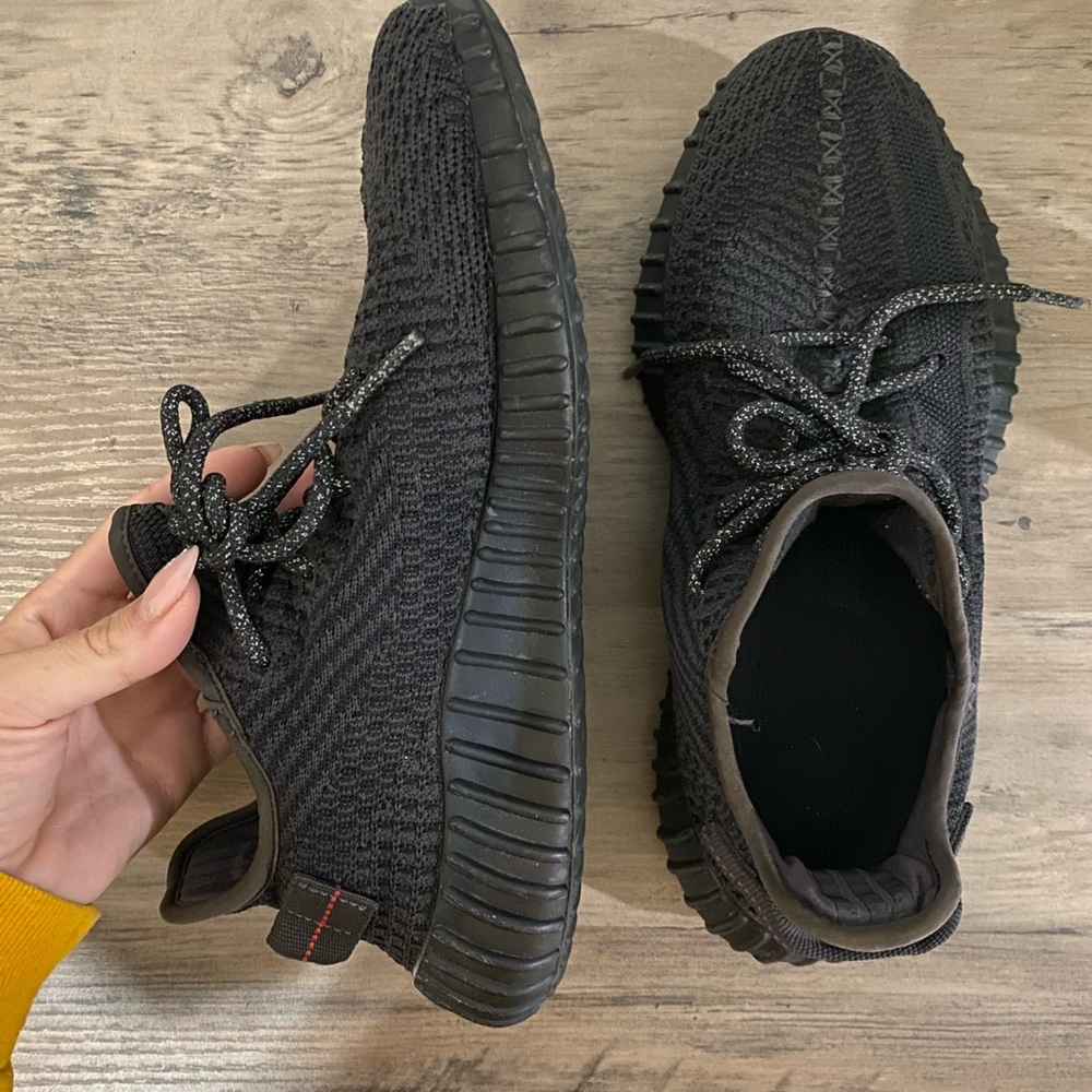 adidas Yeezy
Yeezy Boost 350 V2 "Black-Static"